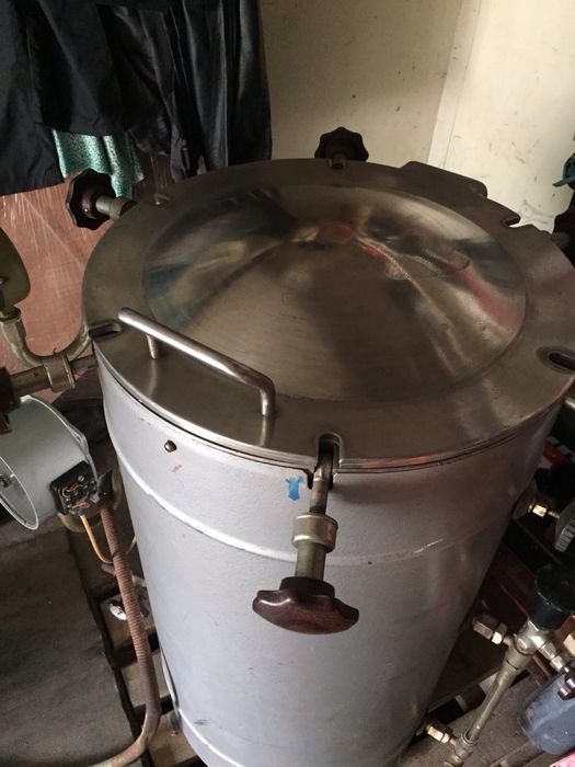 Автоклав продам на 220 Вольт.
