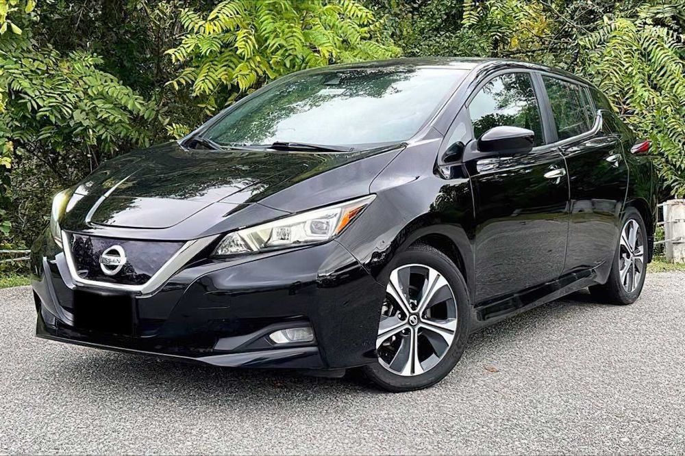 Nissan LEAF      2022