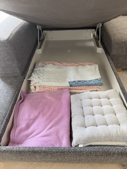 Vendo Sofá chaise longue com arrumação