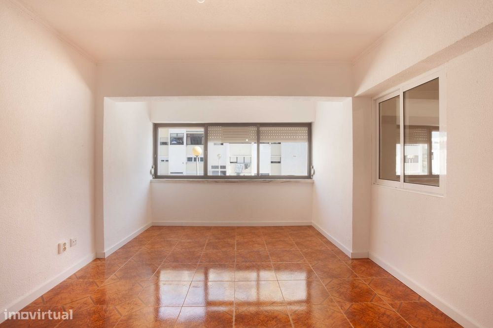 Duplex T1, Costa da Caparica