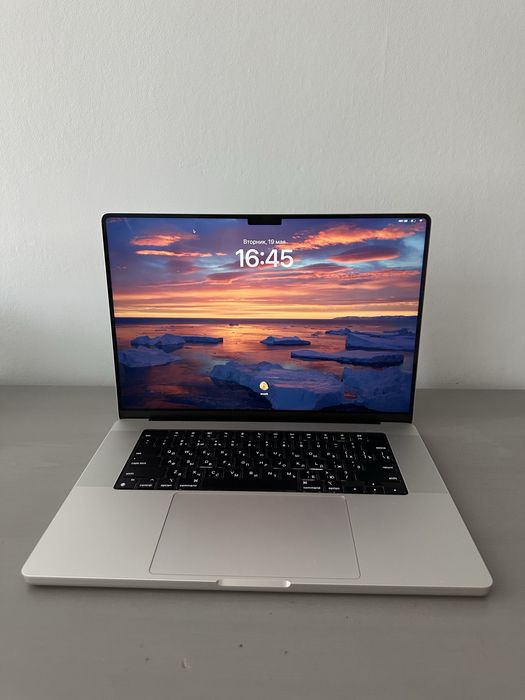 MacBook Pro 16" 2023 (M3 Pro / 18GB / 512GB) Space Gray