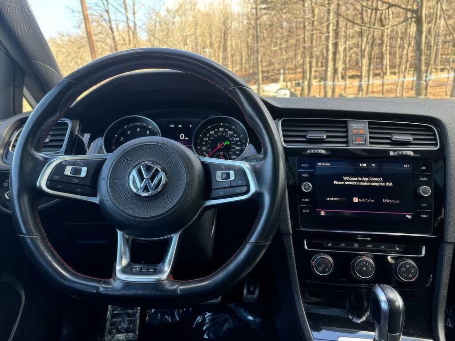 Volkswagen Golf GTI      2018