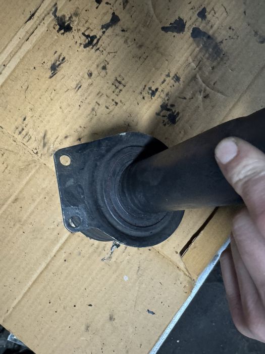 Полуось шрус внутрішній правий  vw t5 2 . 0 tdi 5 передач