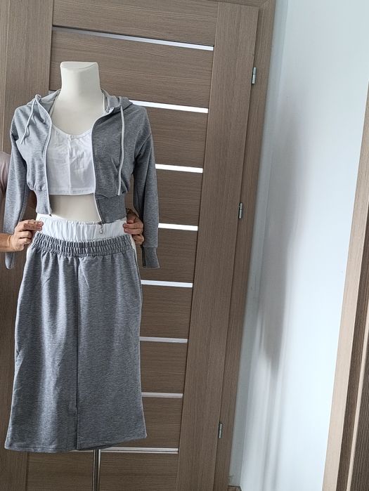 Komplet top, spódnica, bluza s