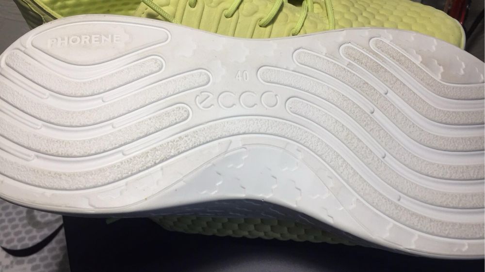 Кросівки ЕССО шкіра жіночі 40 розмір