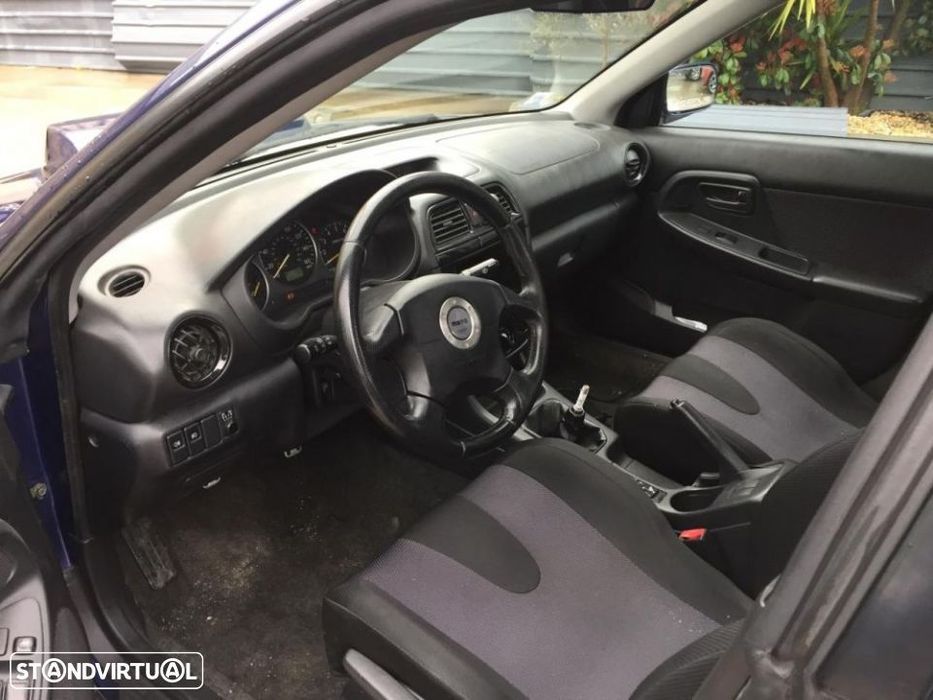 Subaru Impreza WRX 2.0 Turbo de 2001 para peças