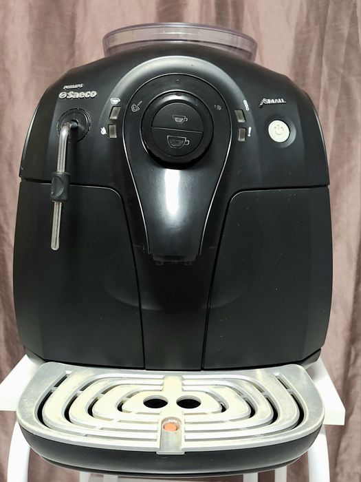 Автоматична еспресо- кавоварка Philips Saeco Xsmall HD8743/11 Італія
