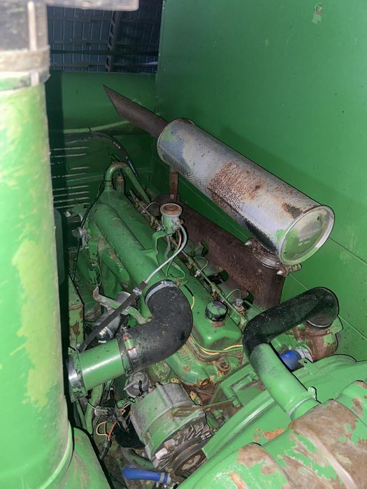 Комбайн Jhon Deere 1055