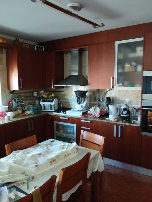 Moradia T4 + 1  geminada permuta