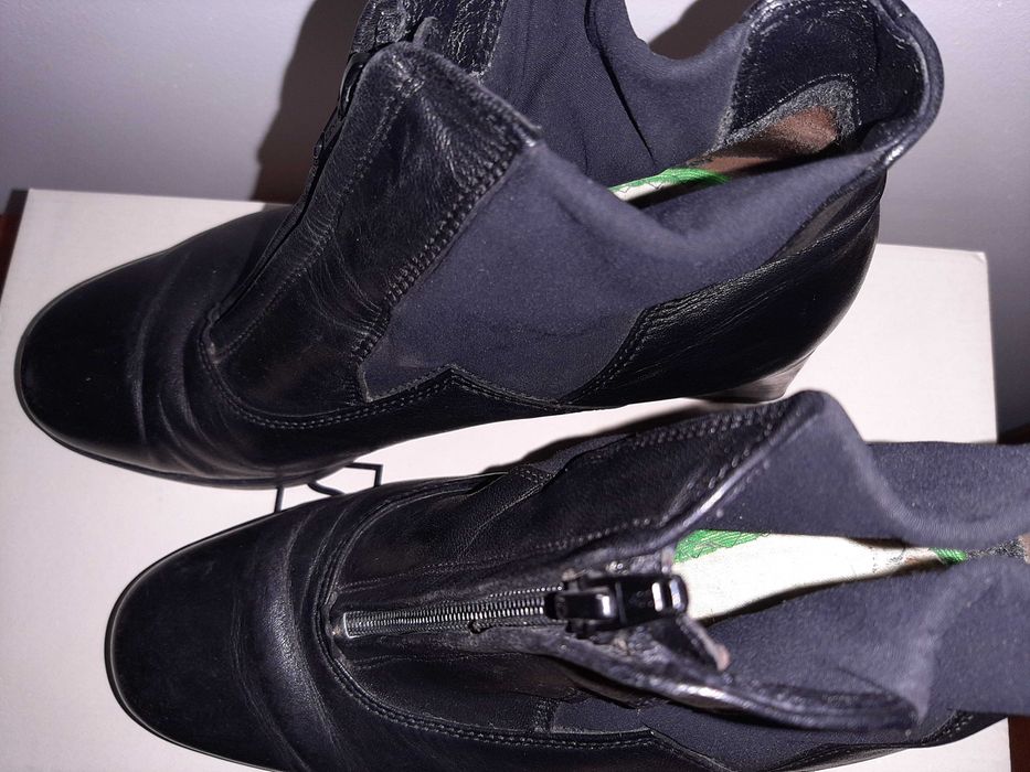 Botas em Pele Gabor Nº 35