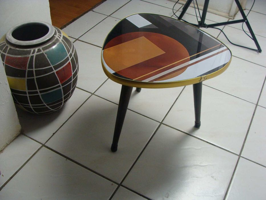 stolik  kwietnik z lat 70 tych patyczak w stylu rockabilly szklany