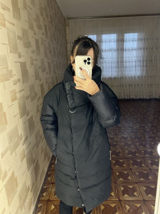 Продам пуховик.