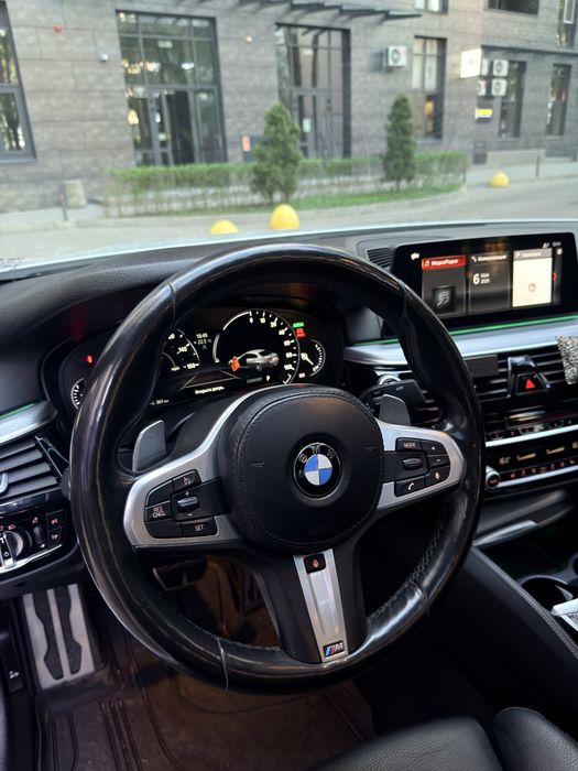 BMW 530e плагін гібрид M Package