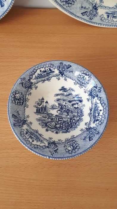 Travessas e prato 3 unidades por 15 euros