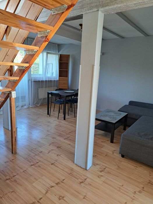 4 pokojowe, przestronne, dwupoziomowe mieszkanie na ul. Spółdzielczej