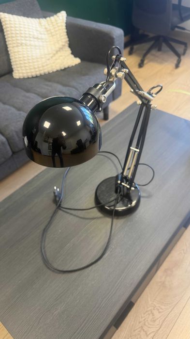Lampka biurowa, czarna FORSA ikea