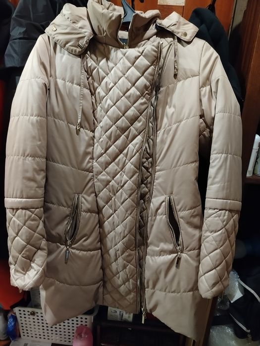 Продам подовжену курточку на теплу зиму