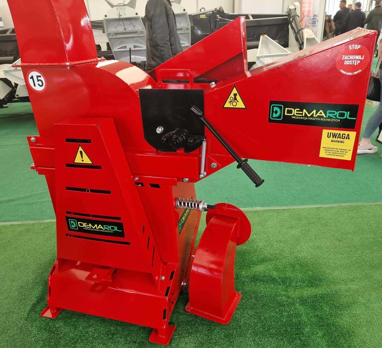 Rębak bębnowy do zrąbek zrębek gałęziarka