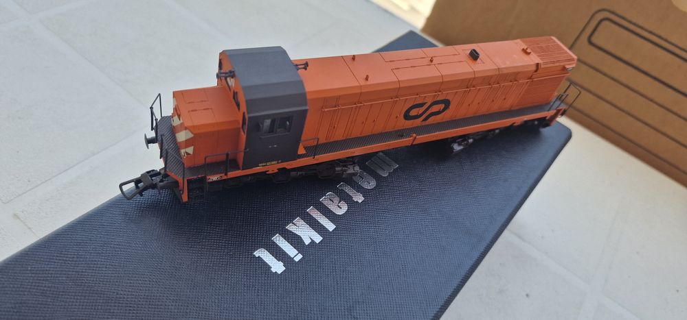 Locomotiva em latão  alta precisão  nova caixa.