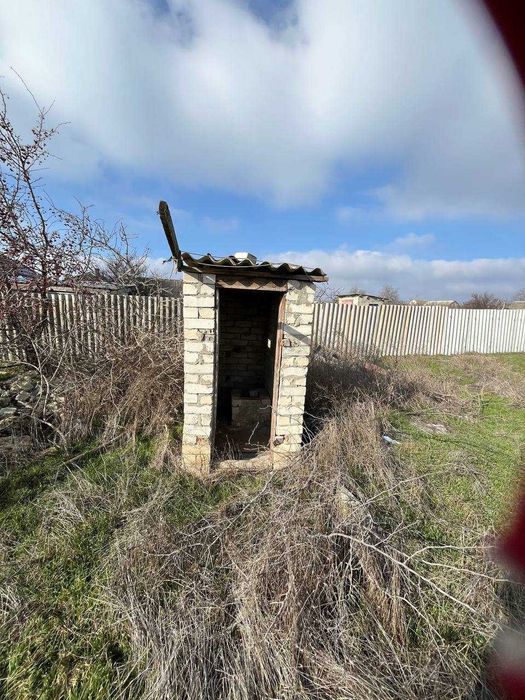 Продам дом с земельным участком 15 соток в  предместье города