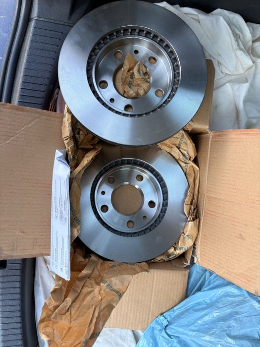 Nowe Tarcze (TRW-DF6200)klocki (TRW-GDB3332)