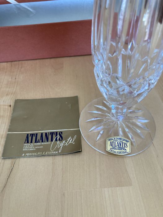 Jarra de cristal nova, em caixa.