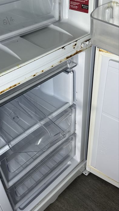 Холодильник Ariston