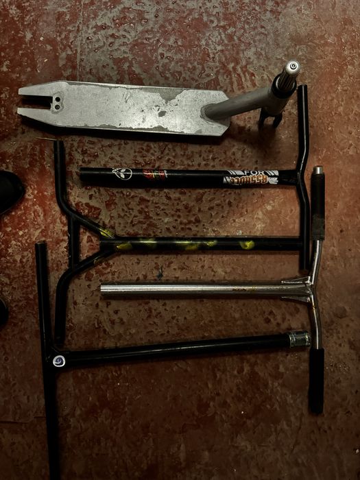 Запчасти на трюковой самокат 4 руля и доска