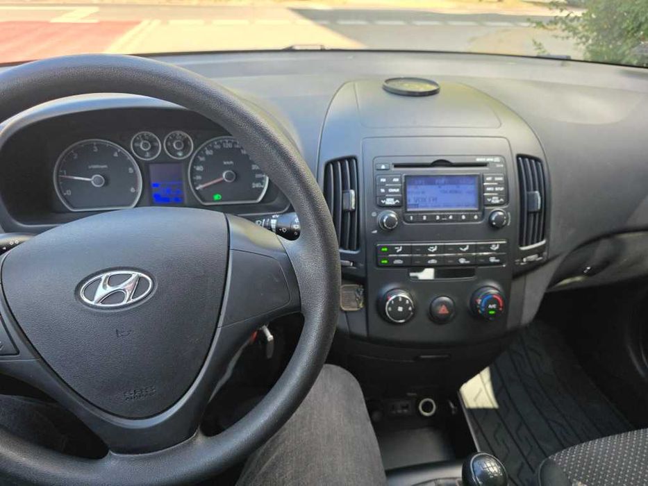HYUNDAI I30 samochód osobowy