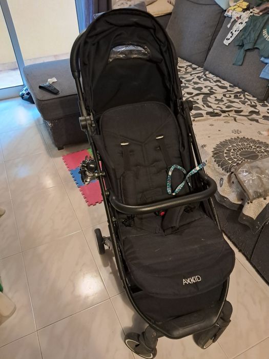 Carrinho de passeio p/ bebé como novo (3 ofertas)