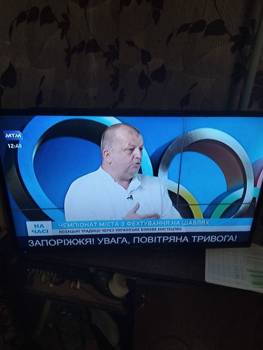Продам телевизор 32 д