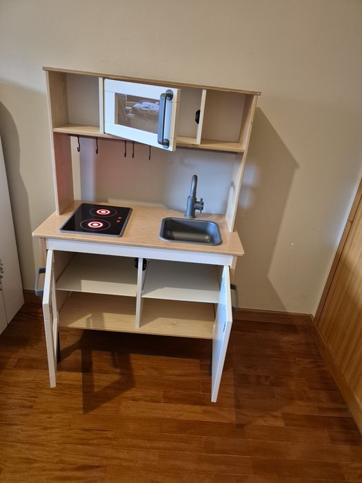 Cozinha IKEA de criança