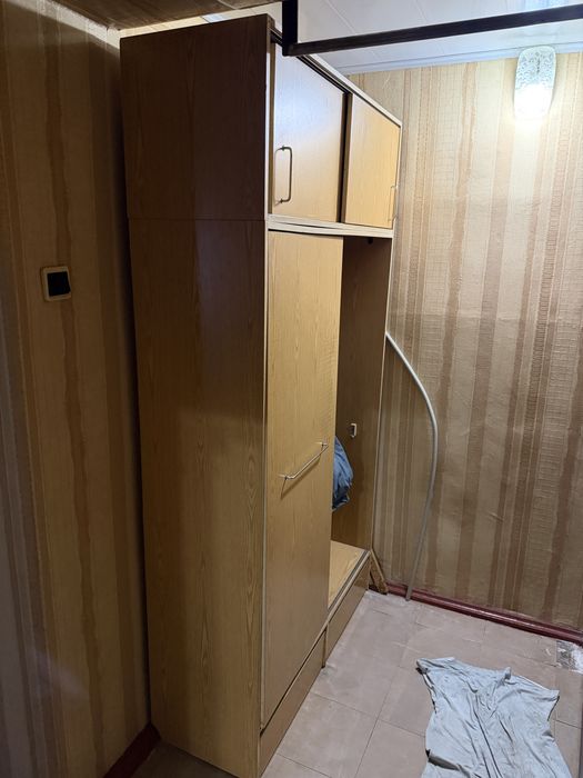Отлам много мебели даром