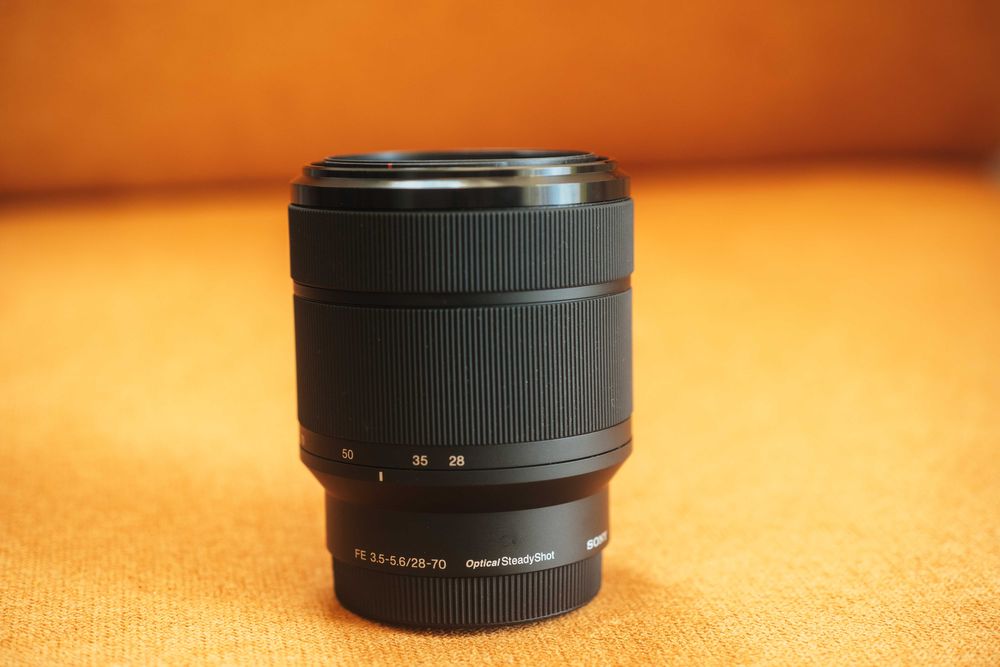 Sony FE 28-70mm f/3.5-5.6 OSS - NOVA