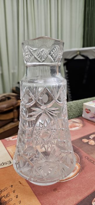 Хрустальный графин , кувшин.