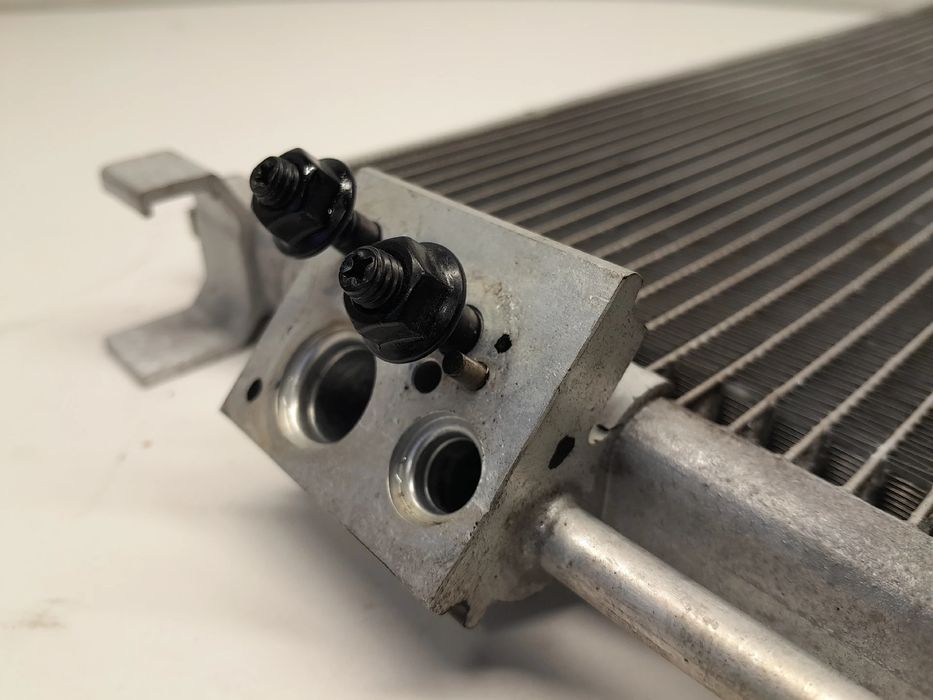 Radiador AC KIA Stonic (YB)