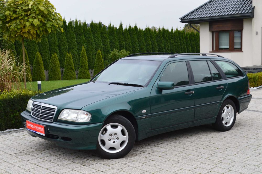 # Przebieg 147 tys km # Klima # Szyberdach #