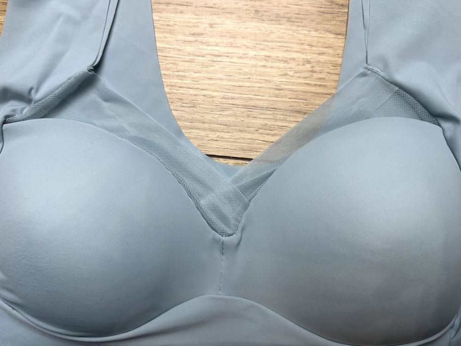 Biustonosz jasno niebieski nowy 42-44