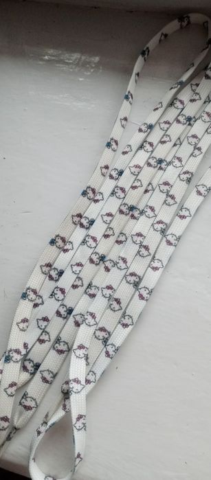 милі шнурки з хелоу кітті