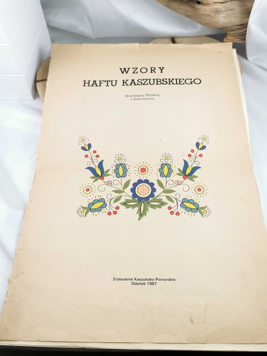 Wzory haftu Kaszubskiego Bronisławy Plińskiej