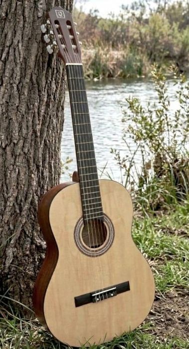 Violão nylon bom estado