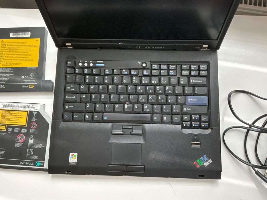 IBM ThinkPad T60p, 2GB RAM, 15” UXGA (1600x1200), Intel T2600, HDD 100GB 7200rpm