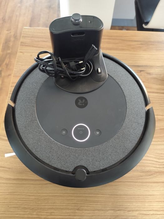 Robot sprzątający iRobot i3