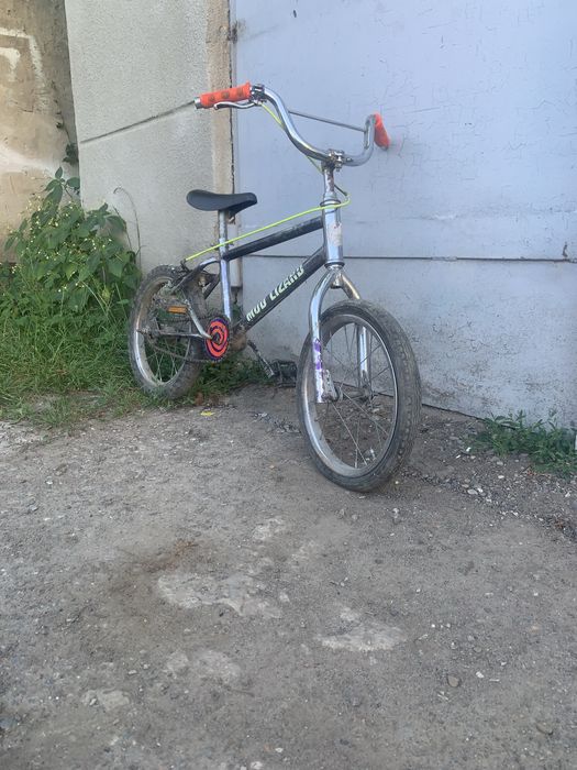 Велосипед від 4 до 8 років.