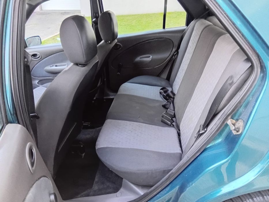 Ford fiesta ano 2000