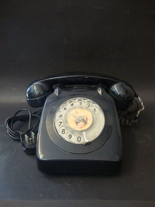 Dois Telefones antigos