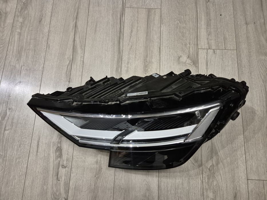 Фара ліва Audi Q8 2019-2023 USA