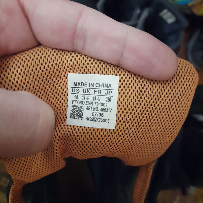 Продам кросівки адідас на горетексі