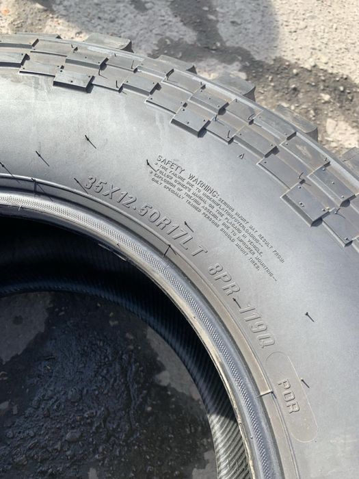 Шини  35*12.50R15LT екв розміру 315/70/17 Maxxis 16мм