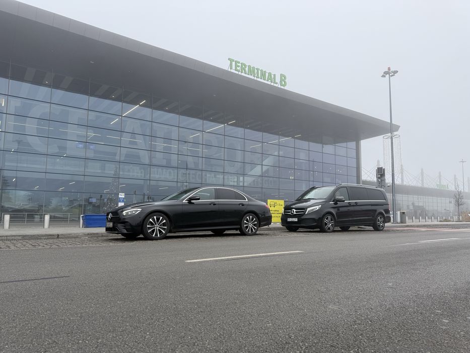 Prywatny kierowca z samochodem klasy premium